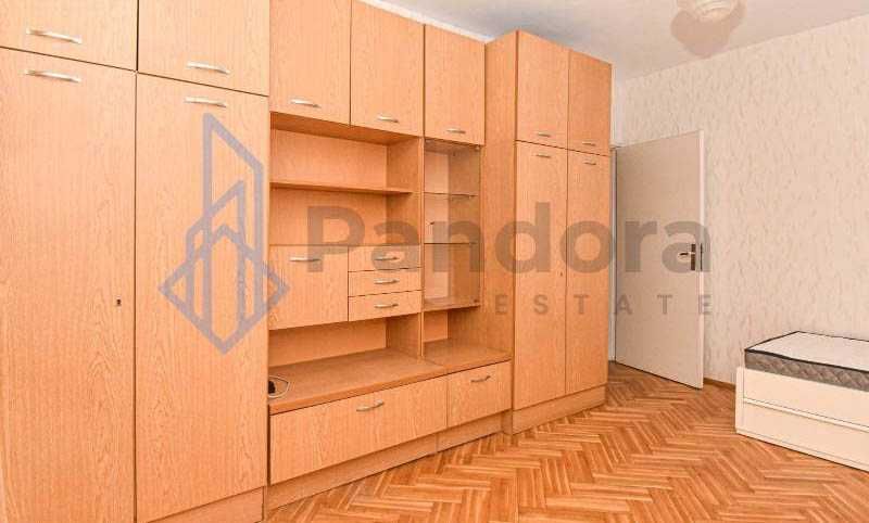 Дава се под наем Тристаен апартамент в София, Младост 1 - 116 кв.м за 495 € - Снимка #2