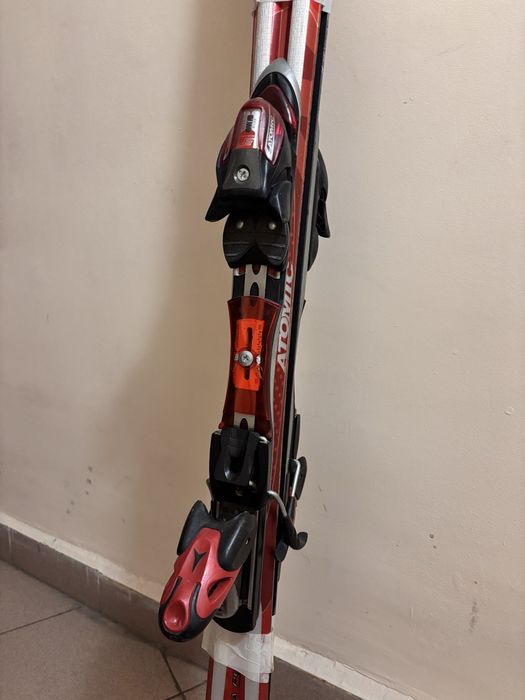 Ски с апарат ATOMIC