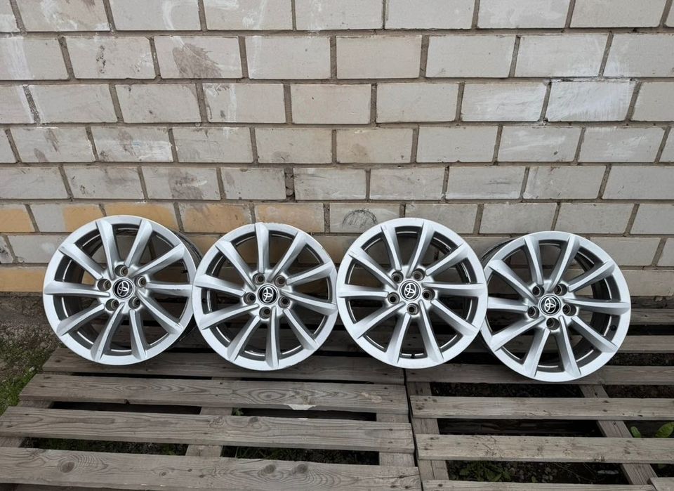 Диски с шинами camry