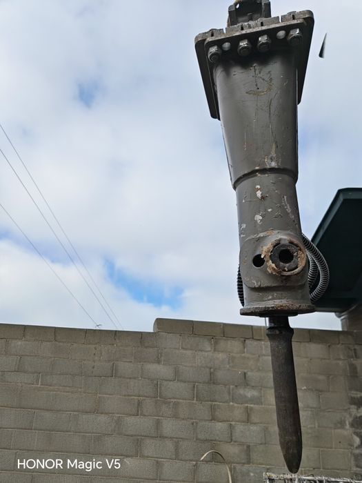 Picon miniexcavator MONTABERT SD8 nou