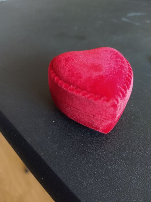 Кутийка за бижута