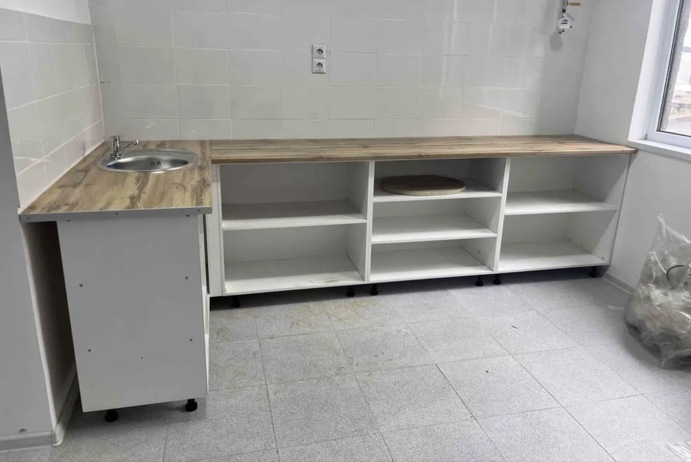 Продам открытый кухонный гарнитур