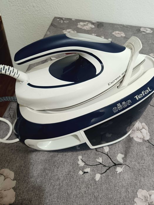 Statie de călcat Tefal Express airglide