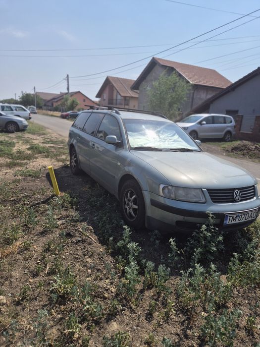 Vand WV Passat, an 2000, în stare de funcționare..