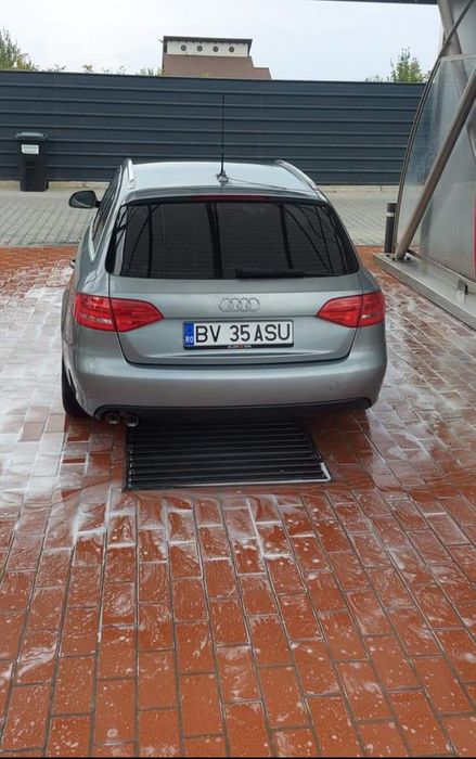 Vând Audi A4 2.0 Diesel, ,Automat 8+1 ! Mai multe detalii la tel 07717