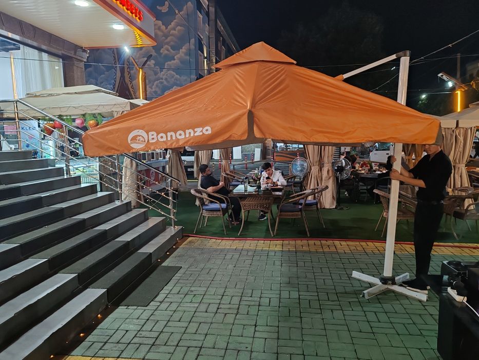 Продаю почти новые зонтики