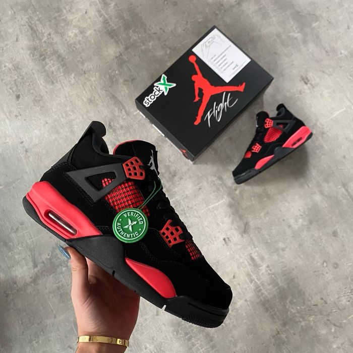 Air Jordan 4 Retro “Red THUNDER”