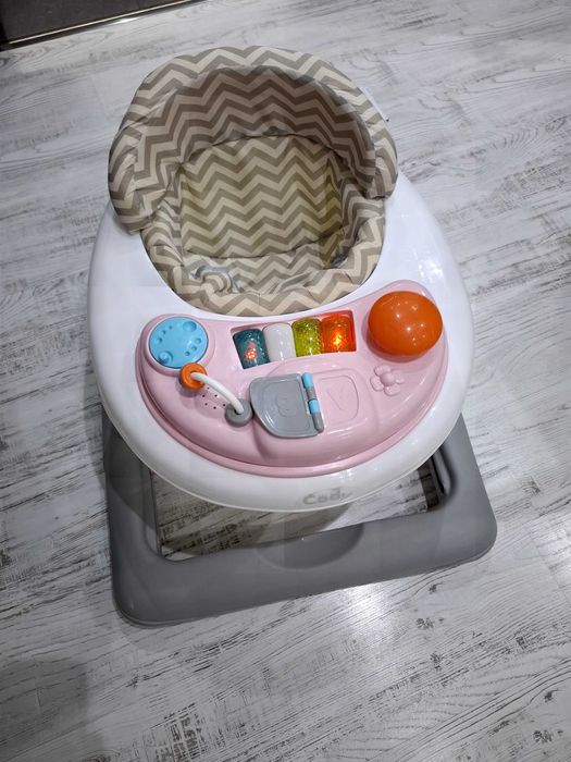 Столче за хранене и проходилка