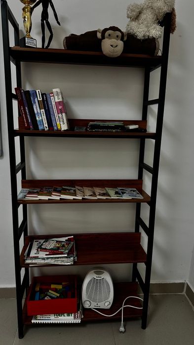 Книжная полка   .