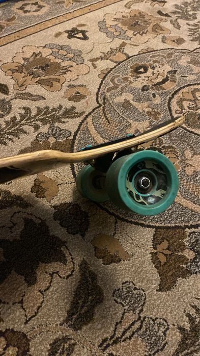 Longboard downhill