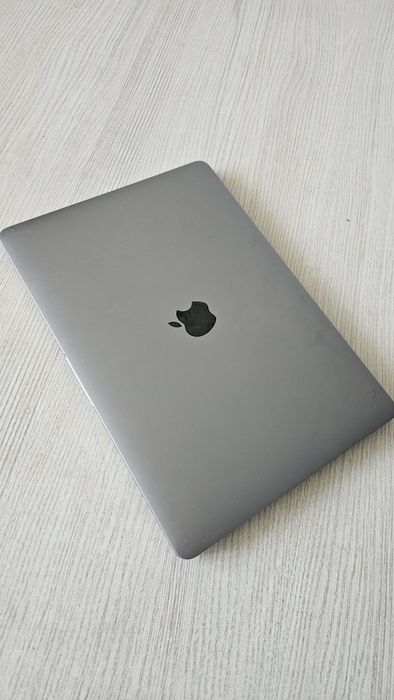 Apple MacBook 13 Pro Touch Bar