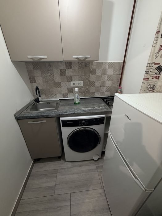 Garsoniera 17mp, semi mobilata, se vinde exact cum este  in poze