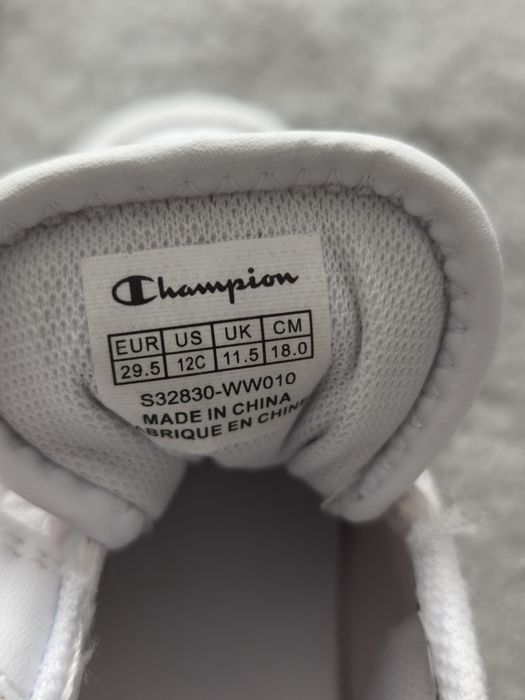 Adidași Champion Nr 29