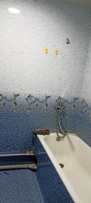 Квартира сотилади.