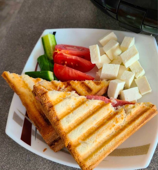 Продается тостер Сендвичницца