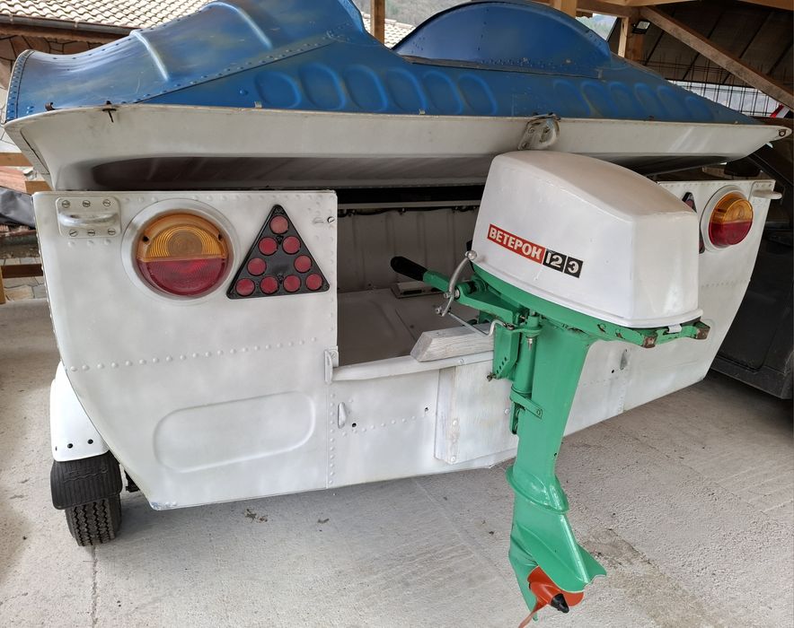 Рядка руска лодка-амфибия "Дон" + мотор Ветерок 12Е – колекционерски