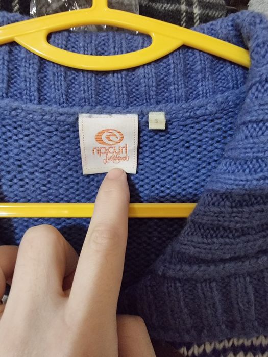 Продам брендовые кофты