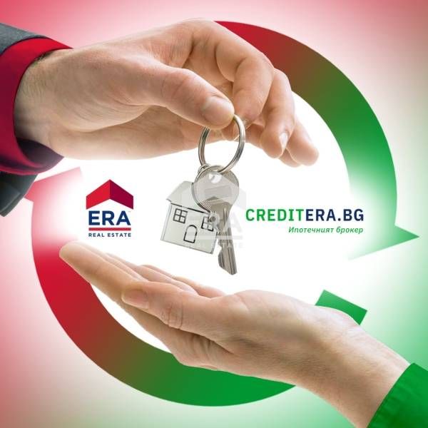 Къща с двор в Студен кладенец