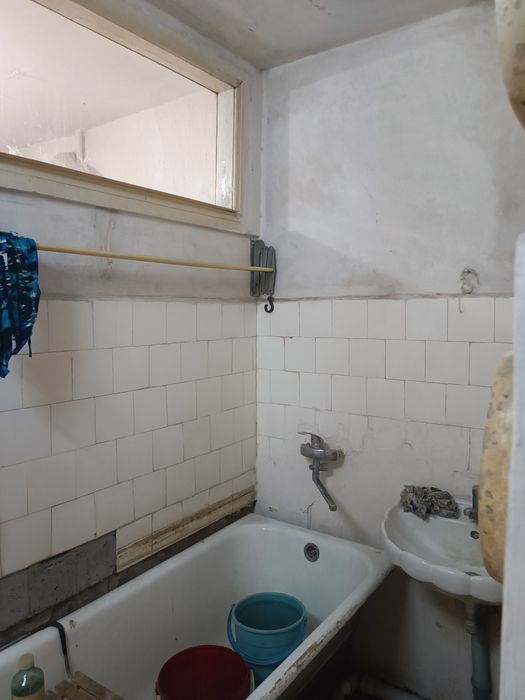 Ул.Дубовая (Авиасозлар) 3/2/4 кирпич 65м²