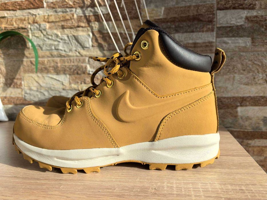 Зимни обувки nike manoa leather