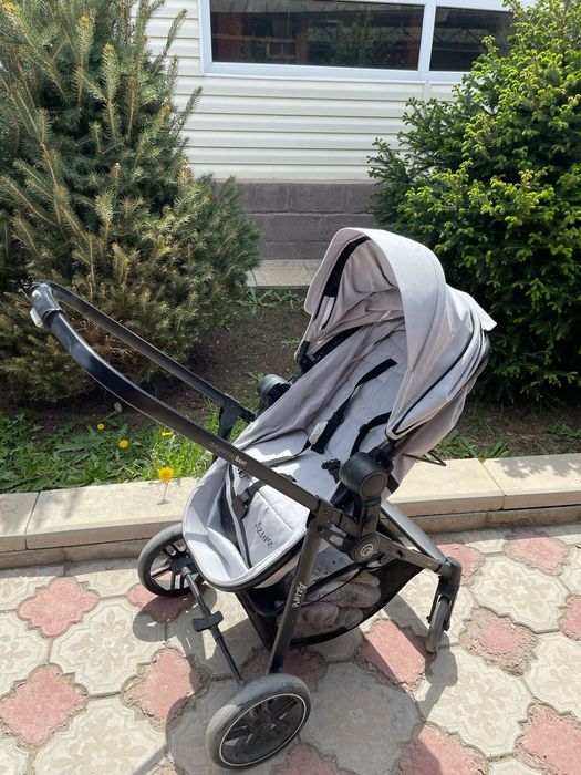 Продаю коляску бу