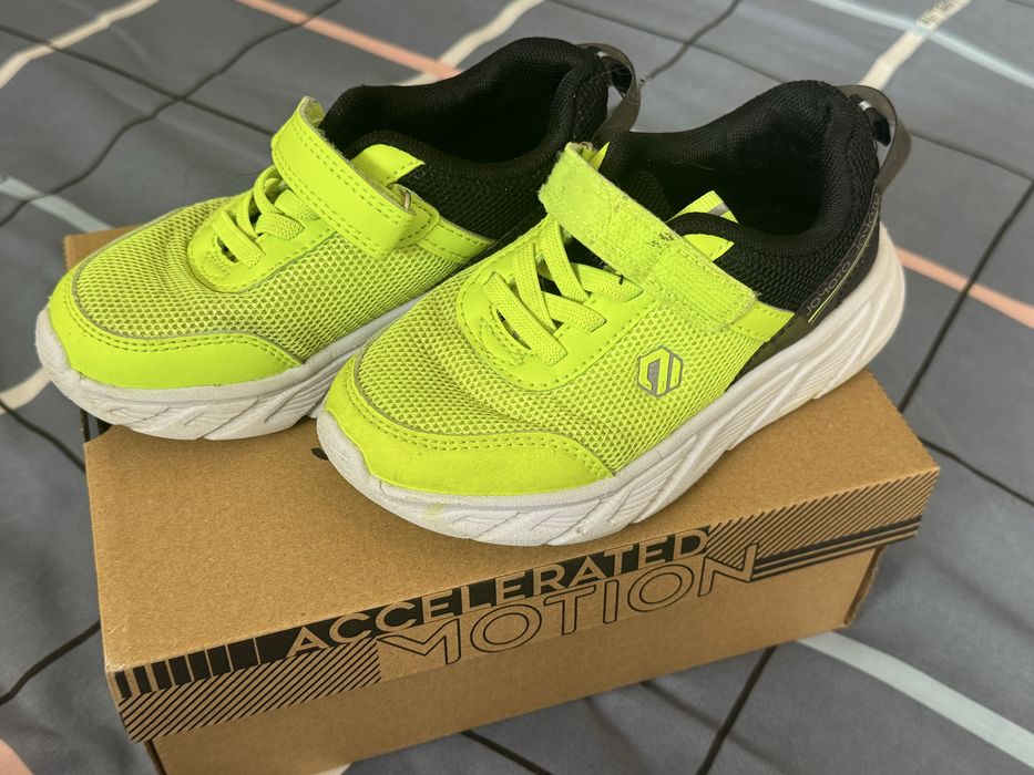 Кроссовки на мальчика