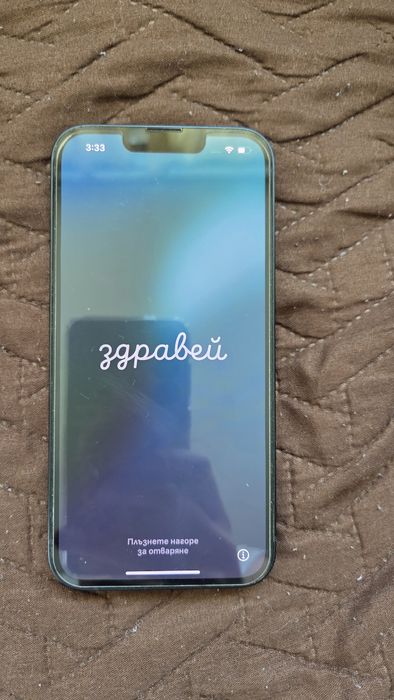 Телефон IPhone 13