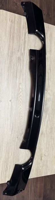 Добавка задна броня дифузиор BMW F30 340, 335 черен лак ОЕМ