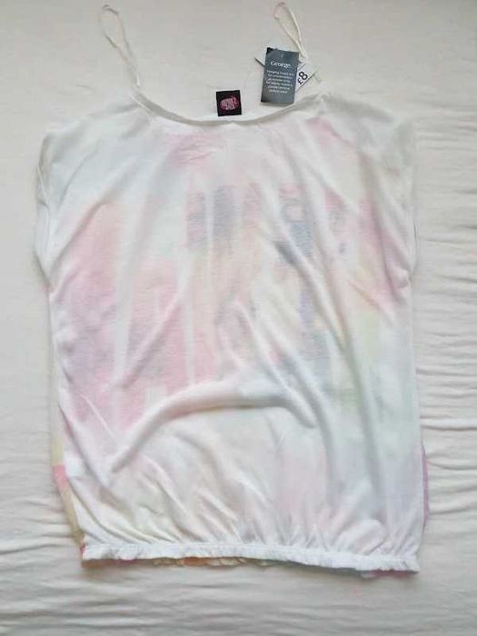 Tricou George,marimea 10/11 ani,nou cu eticheta