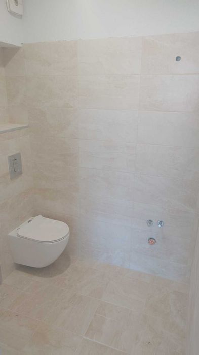 Четиристаен апартамент в Елин Пелин