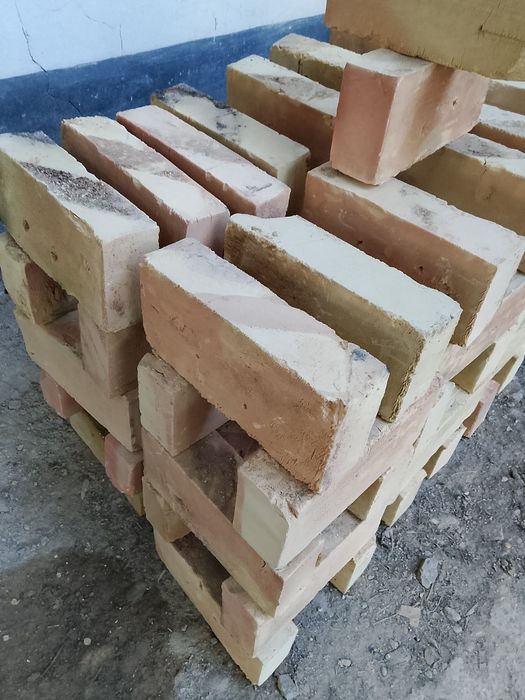 Красный кирпич М150