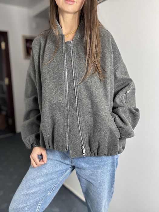 Geaca zara , marimea M -culoare gri - noua cu eticheta