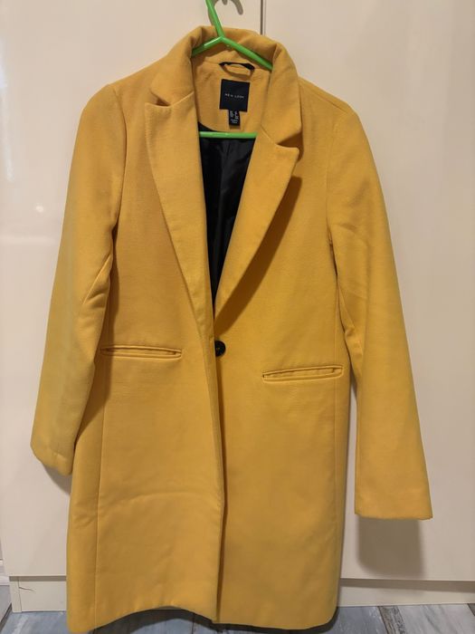 Жълто Дамско палто