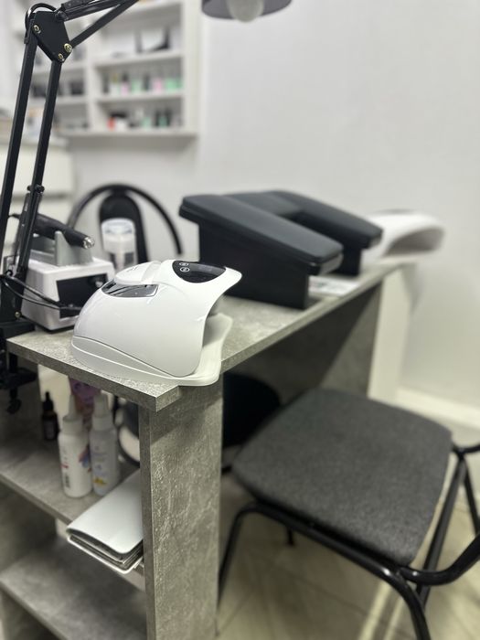 Продам все для  маникюра и педикюра