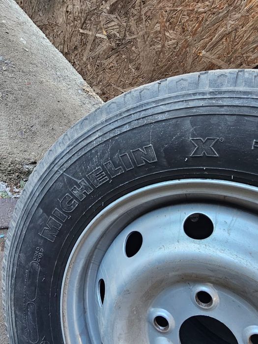 Продам Авто Шины б/у