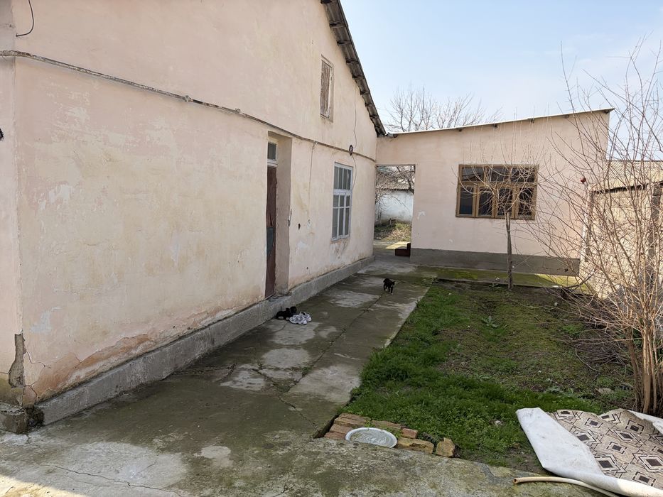 Sirdaryo shaharda 4 sothli katej uy sotiladi