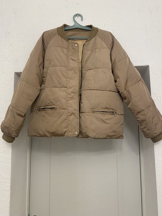 Продам куртка Весна