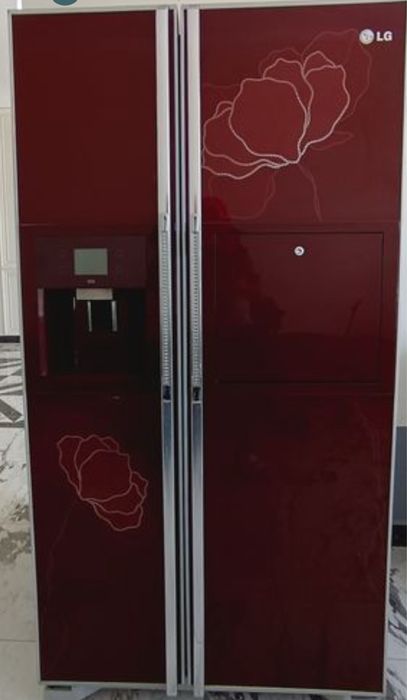 Холодильник большой