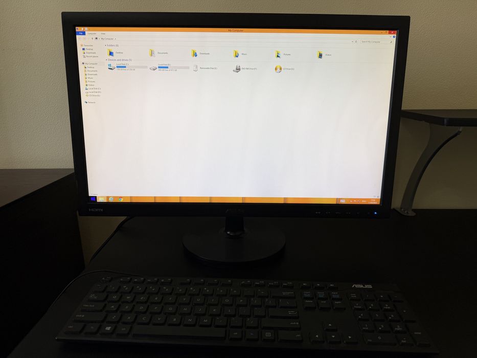 PC Desktop ASUS i5 + Monitor ASUS 23.6” Full HD – Stare buna