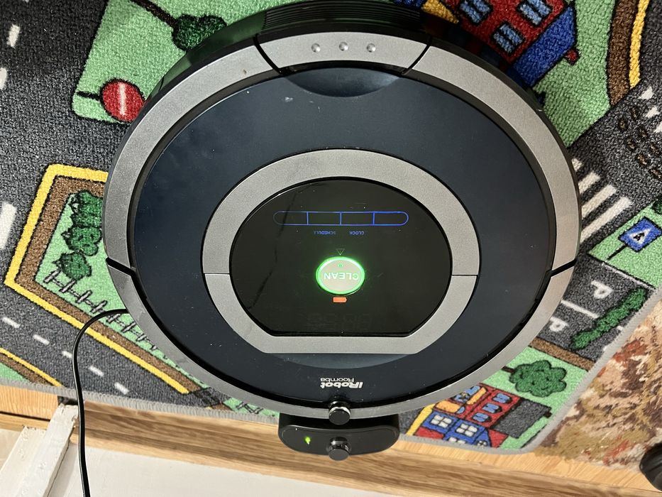 Robot de aspirare inteligent iRobot Roomba 785 Navigare iAdapt HEPA