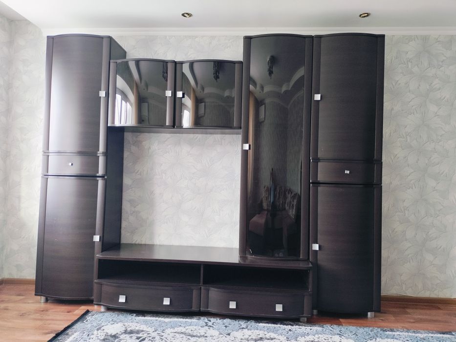 Продам шкаф стенка