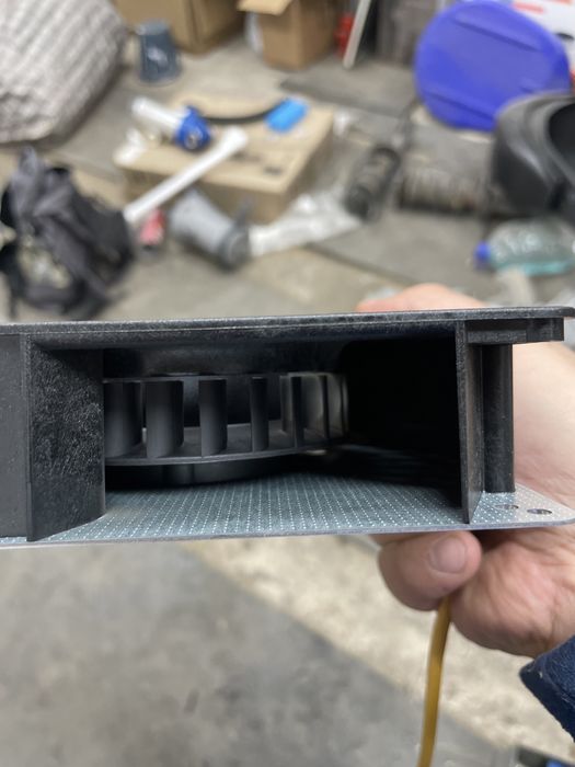 Центробежный вентилятор ebmpapst rig 90-18/14n