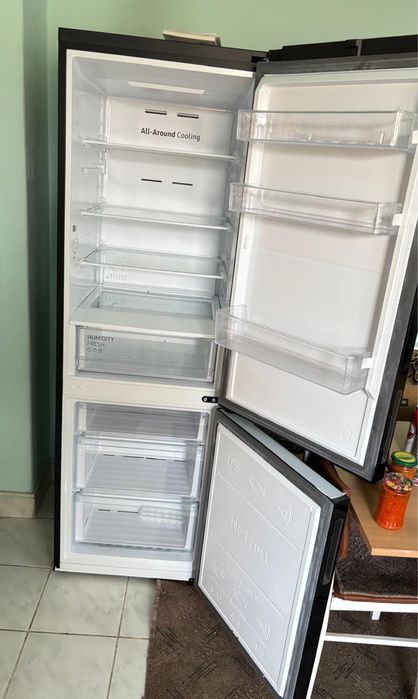 Frigider Samsung