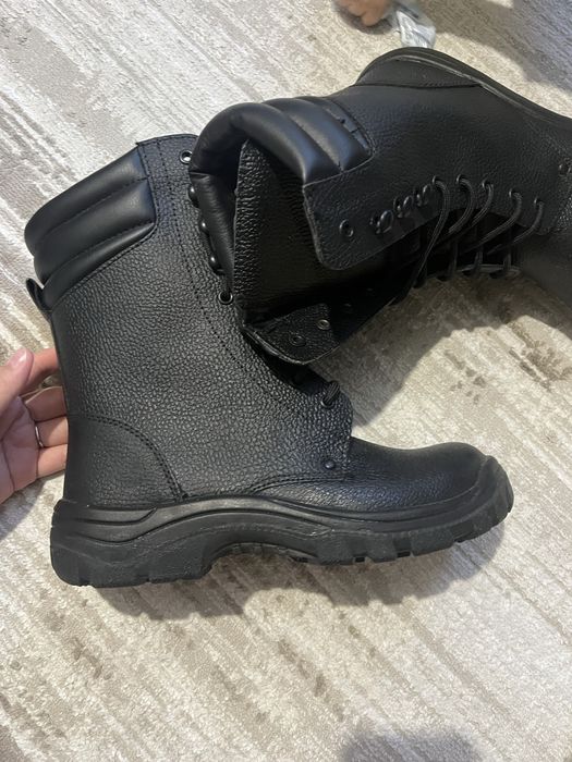 Продам берцы 41 размер