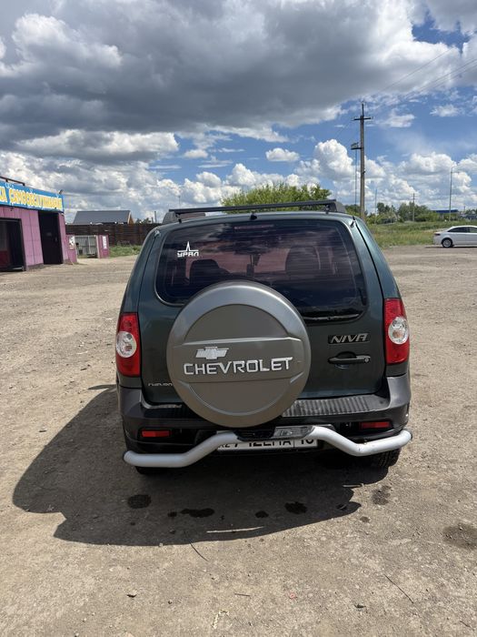 Продам машину Cevrolet Niva