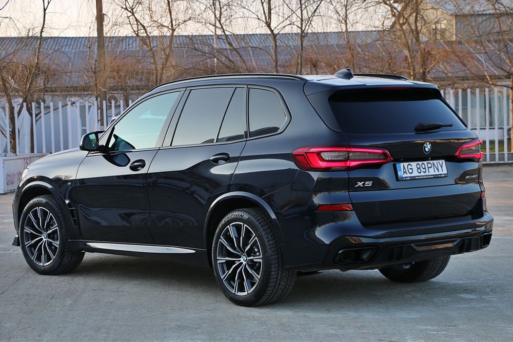 Vand / Schimb BMW X5 G05 4.0i / 169.000 Km / 7 locuri / Sky Lounge / Soft Close / Full