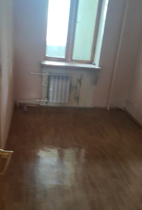 Сдается квартира 2- комн. Переделанная в 3-х комн. Яшнабад.район