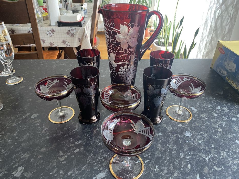 Гравирана кана с чаши