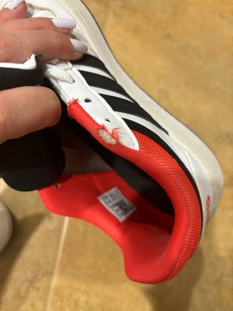 Детски маратонки”Адидас”