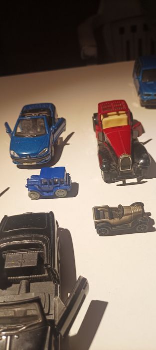 колекция метални колички